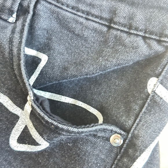 Weworewhat Rinse Black ScriBallon Stretch Denim Shorts - Picture 8 of 8